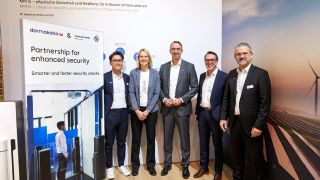 dormakaba and Rohde & Schwarz showcase their solution for automated people screening at BAU 2025. (Image: dormakaba)