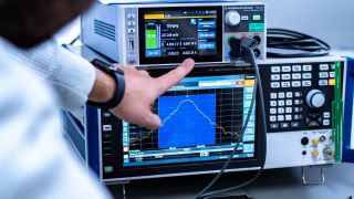 新闻发布：罗德与施瓦茨利用首个射频无线功率测试仪原型机推动 AirFuel 联盟的射频标准化工作