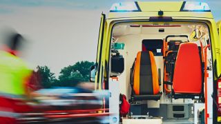 汽车电子连接性 eCall