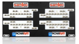 使用的测试夹具，由 Samtec 提供