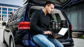 Mobile network quality benchmarking services