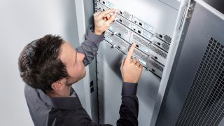 可顺利集成到空中交通管制通信系统。