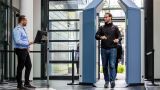The walk-through, high-footfall ¬QPS Walk2000 mmWave scanner