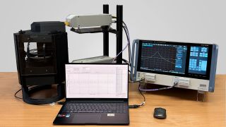 使用法布里-珀罗开放式谐振器进行 D 频段 Dk/Df 测量