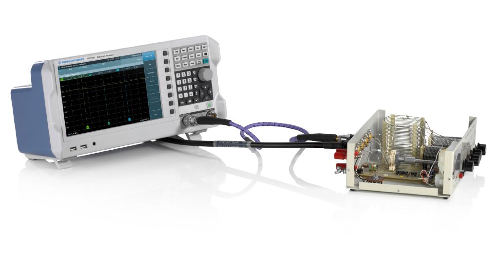 连接到 FPC1500 和天线电缆的匹配网络