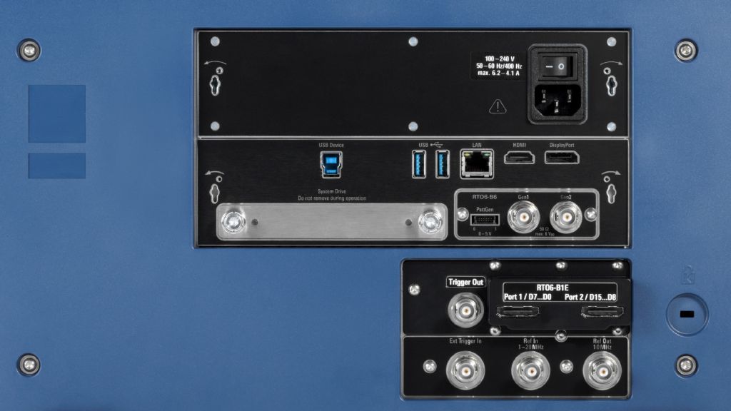 提供可选 GPIB 插槽的示波器后面板