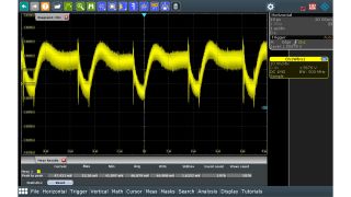 用户可以通过选通 FFT 功能集中测量时域干扰，并查看相关信号频率。