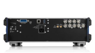 R&S®SMA100B 射频和微波信号发生器