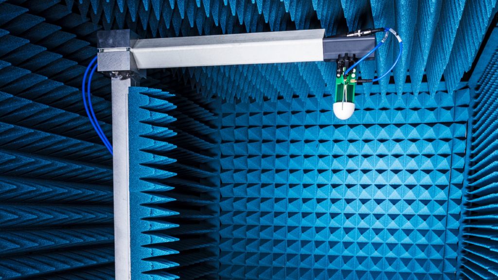 R&S®ATS1000 包含一个高精度定位器以获取 3D 数据